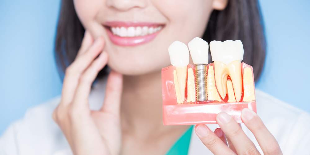 Dental implants vs. dentures